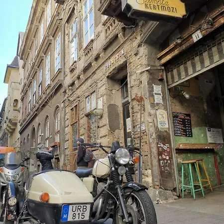 Szimpla Boutique *